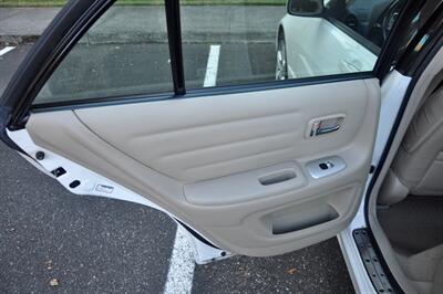 2005 Lexus IS 300   - Photo 21 - Hillsboro, OR 97124