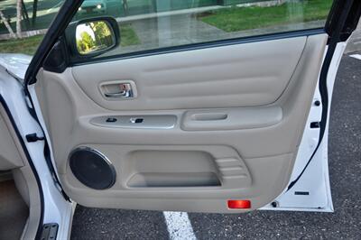 2005 Lexus IS 300   - Photo 26 - Hillsboro, OR 97124