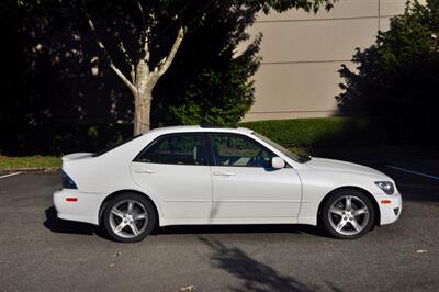 2005 Lexus IS 300   - Photo 9 - Hillsboro, OR 97124
