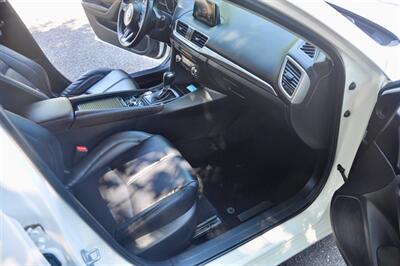 2018 Mazda MAZDA3 Touring   - Photo 20 - Hillsboro, OR 97124