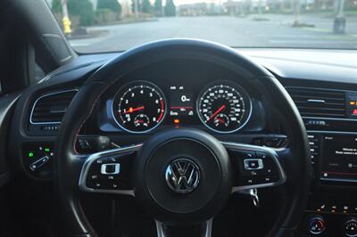 2017 Volkswagen Golf GTI S   - Photo 27 - Hillsboro, OR 97124