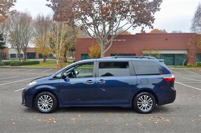 2018 Toyota Sienna XLE Premium 8-Passenger   - Photo 5 - Hillsboro, OR 97124