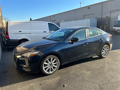 2017 Mazda MAZDA3 Touring   - Photo 1 - Hillsboro, OR 97124