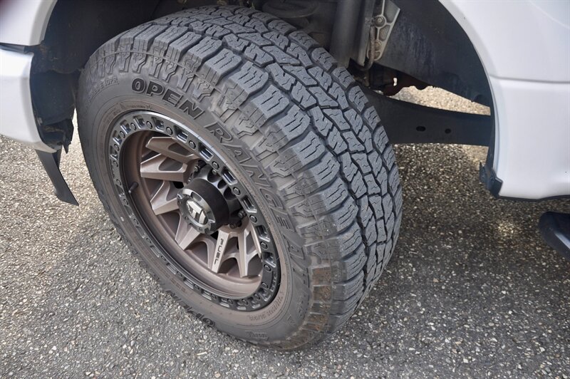 2022 Ford F-350 Super Duty Lariat Ultimate FX4 8' Bed - Photo 12 - Hillsboro, OR 97124