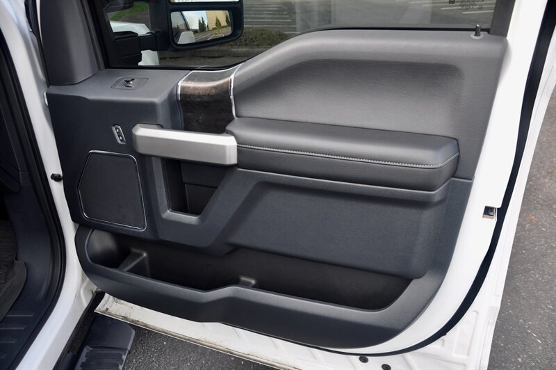 2022 Ford F-350 Super Duty Lariat Ultimate FX4 8' Bed - Photo 33 - Hillsboro, OR 97124