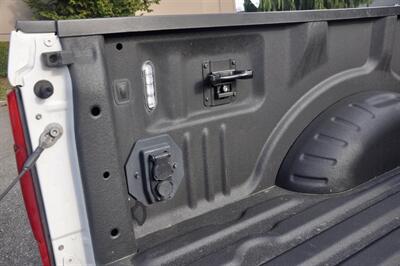 2022 Ford F-350 Super Duty Lariat Ultimate FX4 8' Bed - Photo 21 - Hillsboro, OR 97124