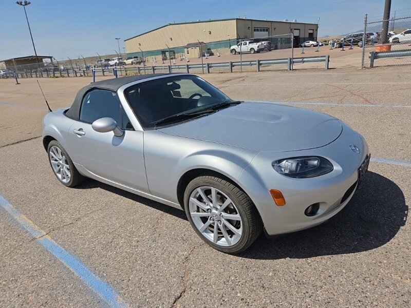 2006 Mazda MX-5 Miata Sport   - Photo 1 - Hillsboro, OR 97124