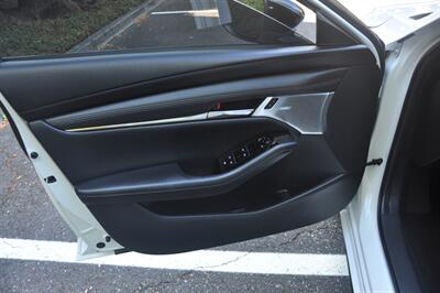 2022 Mazda MAZDA3 2.5 Turbo   - Photo 13 - Hillsboro, OR 97124