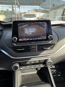 2022 Nissan Altima 2.5 SV   - Photo 9 - Lynwood, CA 90262