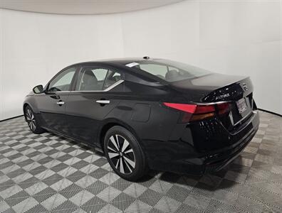 2022 Nissan Altima 2.5 SV   - Photo 4 - Lynwood, CA 90262