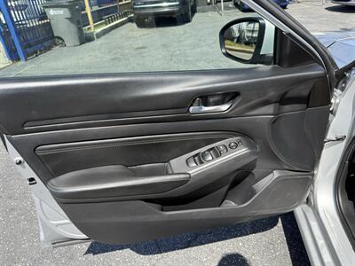2018 Chrysler Pacifica Limited - Photo 15 - Lynwood, CA 90262