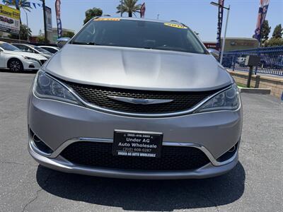2018 Chrysler Pacifica Limited - Photo 3 - Lynwood, CA 90262