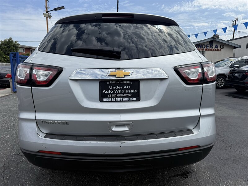 2017 Chevrolet Traverse LS - Photo 6 - Lynwood, CA 90262