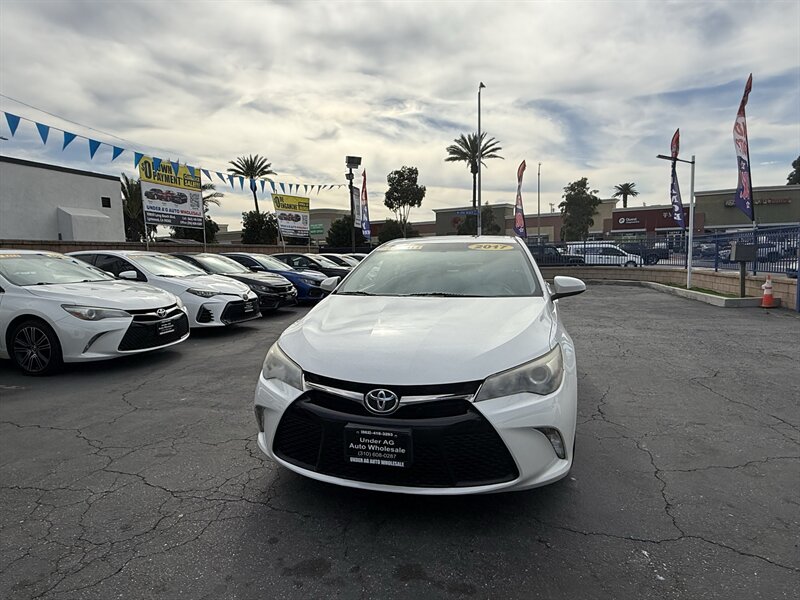 2017 Toyota Camry SE - Photo 2 - Lynwood, CA 90262