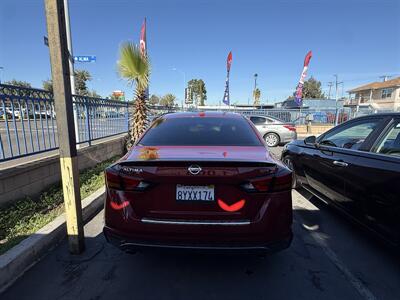 2021 Nissan Altima 2.5 SR   - Photo 4 - Lynwood, CA 90262