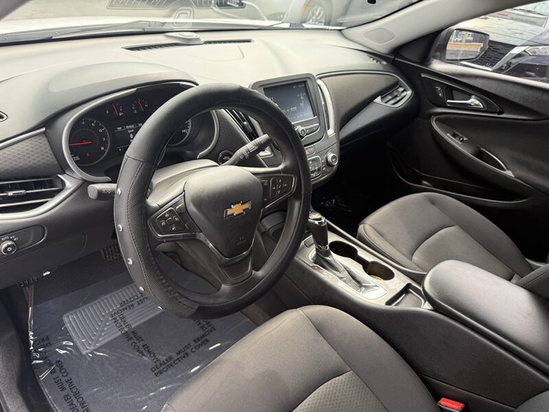 2017 Chevrolet Malibu LS - Photo 11 - Lynwood, CA 90262