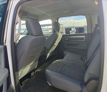 2016 RAM 1500 Big Horn Fleet   - Photo 9 - Lynwood, CA 90262
