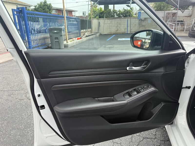 2020 Nissan Altima 2.5 SR - Photo 13 - Lynwood, CA 90262