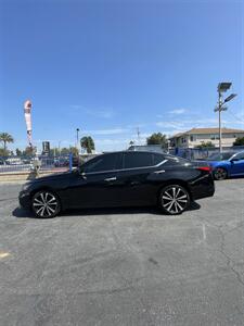 2021 Nissan Altima 2.5 Platinum - Photo 2 - Lynwood, CA 90262