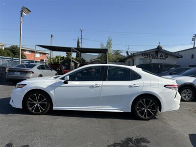 2020 Toyota Camry SE Nightshade   - Photo 4 - Lynwood, CA 90262