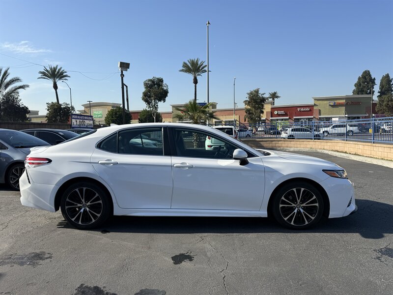 2020 Toyota Camry SE Nightshade  