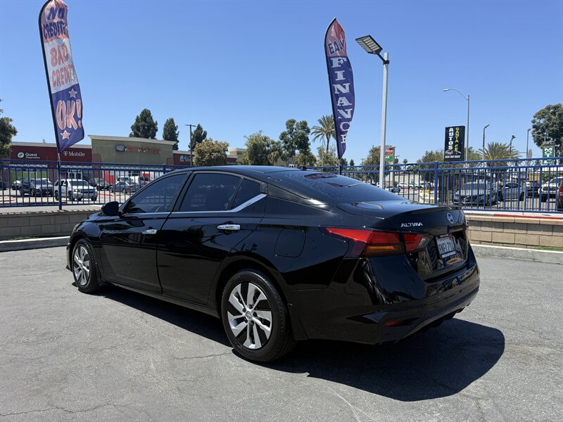 2020 Nissan Altima S - Photo 7
