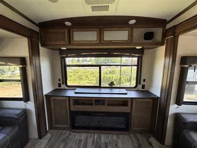 2018 Keystone Cougar 366RDS - Photo 9 - Oregon City, OR 97045
