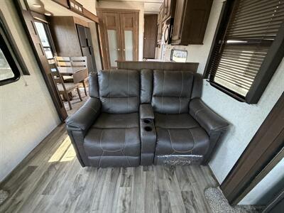2018 Keystone Cougar 366RDS - Photo 7 - Oregon City, OR 97045