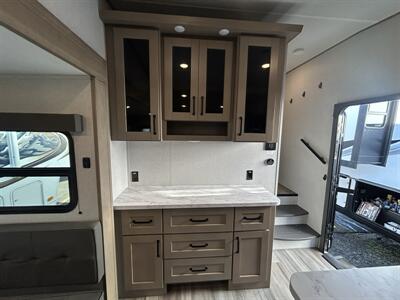 2024 Grand Design Reflection 28RL   - Photo 11 - Oregon City, OR 97045