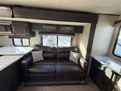 2017 Dutchmen Kodiak 291RESL - Photo 11 - Oregon City, OR 97045