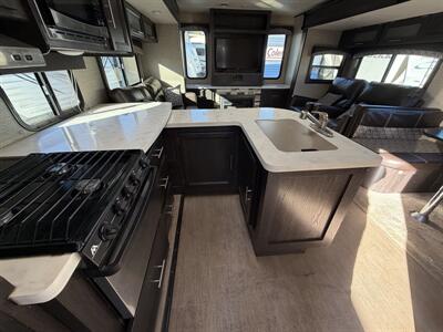 2017 Dutchmen Kodiak 291RESL - Photo 15 - Oregon City, OR 97045