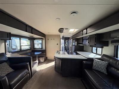 2017 Dutchmen Kodiak 291RESL - Photo 8 - Oregon City, OR 97045