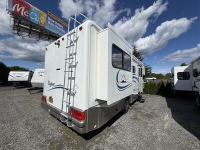 2004 Bigfoot M27 D-Slide   - Photo 3 - Oregon City, OR 97045
