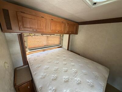 2004 Bigfoot M27 D-Slide   - Photo 12 - Oregon City, OR 97045