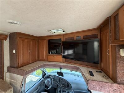 2004 Bigfoot M27 D-Slide   - Photo 8 - Oregon City, OR 97045