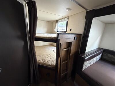 2017 Forest River Wildwood 263BHXL   - Photo 15 - Oregon City, OR 97045
