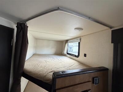 2017 Forest River Wildwood 263BHXL   - Photo 16 - Oregon City, OR 97045