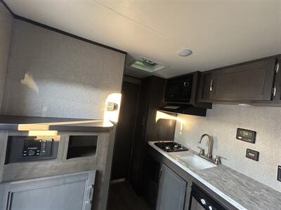 2021 Jayco Jay Flight SLX Baja 154BH   - Photo 4 - Oregon City, OR 97045