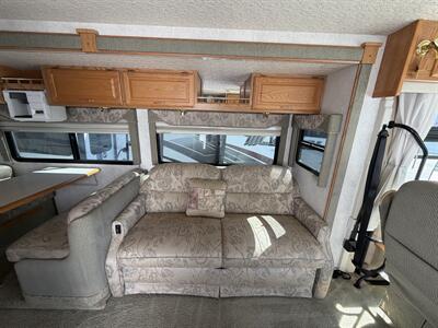 2003 Winnebago Adventurer 33V   - Photo 6 - Oregon City, OR 97045