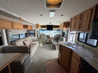 2003 Winnebago Adventurer 33V   - Photo 4 - Oregon City, OR 97045