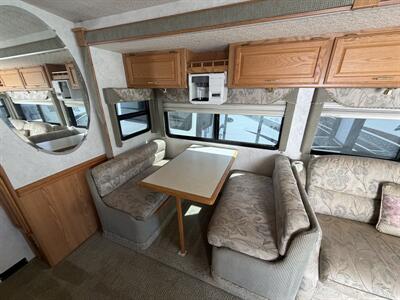 2003 Winnebago Adventurer 33V   - Photo 8 - Oregon City, OR 97045