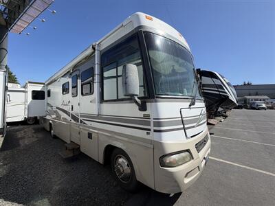 2003 Winnebago Adventurer 33V   - Photo 2 - Oregon City, OR 97045