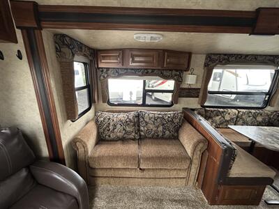 2014 Keystone Cougar 27RLSWE   - Photo 6 - Oregon City, OR 97045