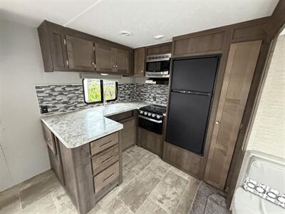 2019 Dutchmen Aspen Trail 2880RKS - Photo 9 - Oregon City, OR 97045