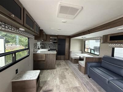 2019 Dutchmen Aspen Trail 2880RKS - Photo 4 - Oregon City, OR 97045