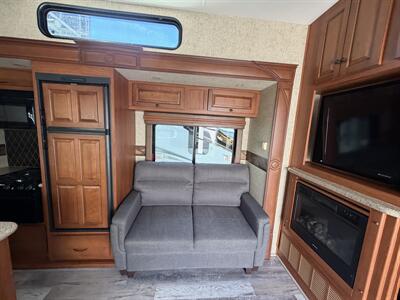 2012 Heartland Cyclone 3800 - Photo 8 - Oregon City, OR 97045