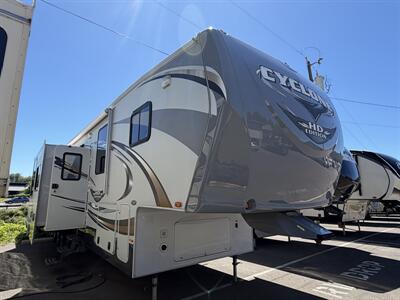 2012 Heartland Cyclone 3800 - Photo 3 - Oregon City, OR 97045