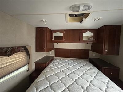 2011 Outdoors RV Wind River 250RLSW - Photo 9 - Oregon City, OR 97045