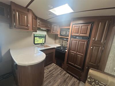 2016 Keystone Denali 289RK   - Photo 7 - Oregon City, OR 97045