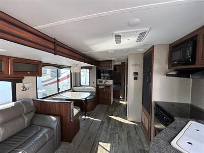 2017 Heartland Wilderness 2750RL   - Photo 4 - Oregon City, OR 97045